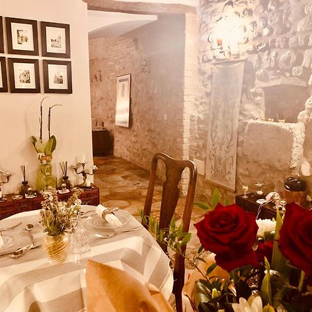 Palazzo Sant'Angelo Bed & Breakfast Spoleto Bagian luar foto