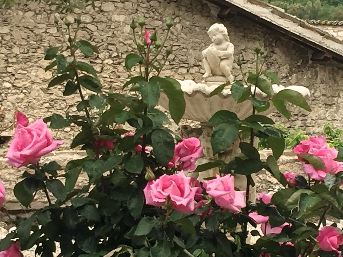 Palazzo Sant'Angelo Bed & Breakfast Spoleto Bagian luar foto