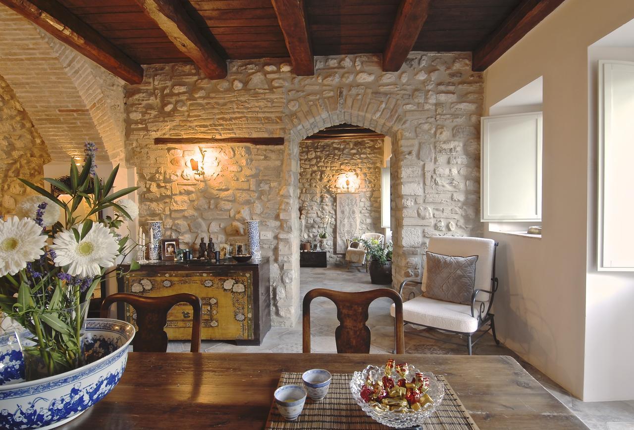 Palazzo Sant'Angelo Bed & Breakfast Spoleto Bagian luar foto