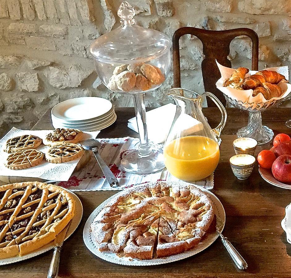 Palazzo Sant'Angelo Bed & Breakfast Spoleto Bagian luar foto