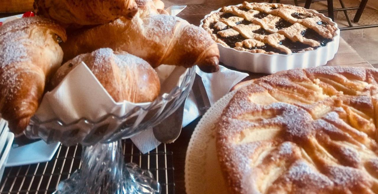 Palazzo Sant'Angelo Bed & Breakfast Spoleto Bagian luar foto