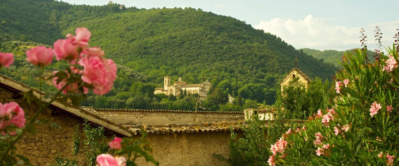 Palazzo Sant'Angelo Bed & Breakfast Spoleto Bagian luar foto