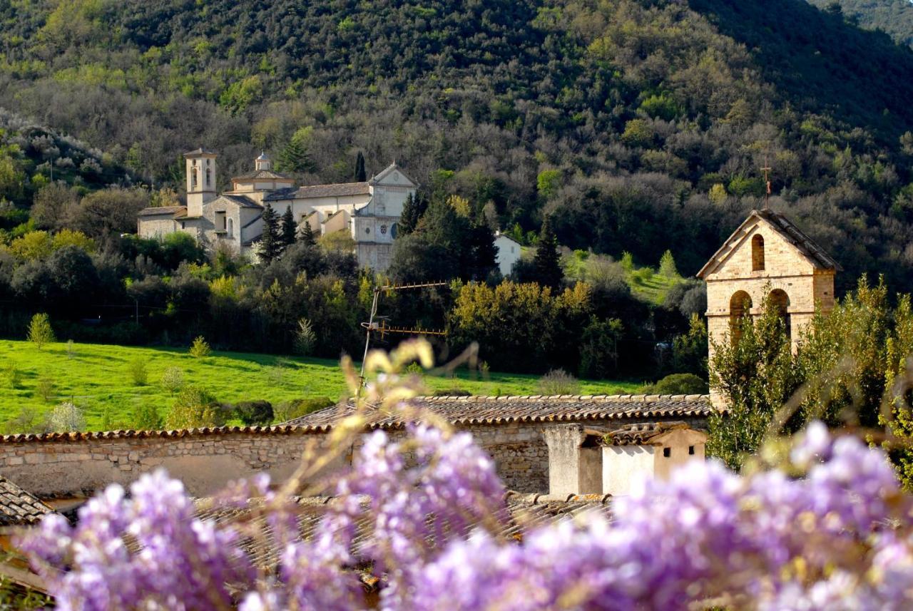 Palazzo Sant'Angelo Bed & Breakfast Spoleto Bagian luar foto