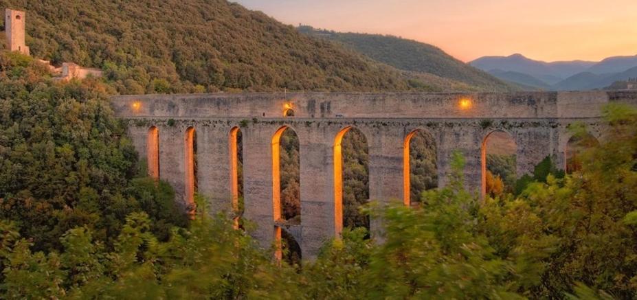 Palazzo Sant'Angelo Bed & Breakfast Spoleto Bagian luar foto